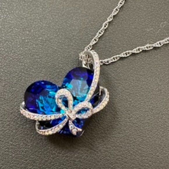 QIANSE "Heart of Ocean" White Gold Plated Necklace Made with Swarovski Crystals - Picture 2 of 4